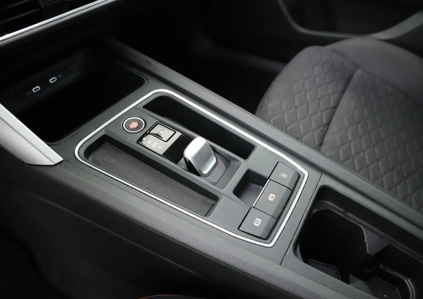 Seat Leon cena 84800 przebieg: 118805, rok produkcji 2020 z Jabłonowo Pomorskie małe 326